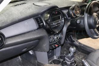 Mini Cooper Mini (F55), Hatchback 5-drs, 2014 1.5 12V Cooper picture 10