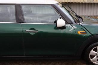 Mini Cooper Mini (F55), Hatchback 5-drs, 2014 1.5 12V Cooper picture 23