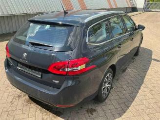 Peugeot 308 308 SW (L4/L9/LC/LJ/LR), Combi 5-drs, 2014 / 2021 1.2 12V e-THP PureTech 110 picture 3