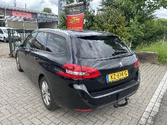 Peugeot 308 1.2 PURETECH BLEU LEASE EXECUTIVE picture 2