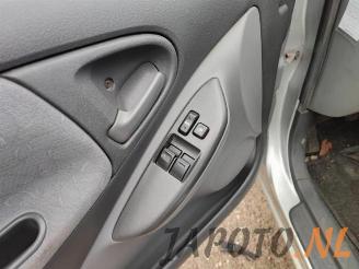 Toyota Yaris Yaris (P1), Hatchback, 1999 / 2005 1.3 16V VVT-i picture 10