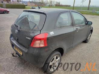 Toyota Yaris Yaris II (P9), Hatchback, 2005 / 2014 1.3 16V VVT-i picture 4