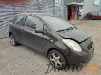 Toyota Yaris Yaris II (P9), Hatchback, 2005 / 2014 1.3 16V VVT-i picture 6