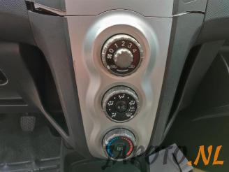 Toyota Yaris Yaris II (P9), Hatchback, 2005 / 2014 1.3 16V VVT-i picture 15