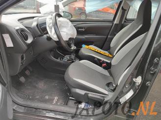 Toyota Aygo Aygo (B40), Hatchback, 2014 1.0 12V VVT-i picture 9