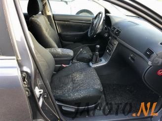 Toyota Avensis Avensis Wagon (T25/B1E), Combi, 2003 / 2008 2.0 16V VVT-i D4 picture 12