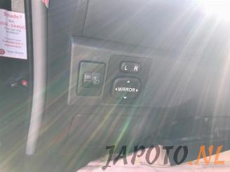 Toyota Yaris Yaris II (P9), Hatchback, 2005 / 2014 1.3 16V VVT-i picture 12