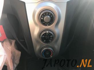 Toyota Yaris Yaris II (P9), Hatchback, 2005 / 2014 1.3 16V VVT-i picture 14