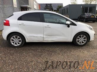 Kia Rio Rio III (UB), Hatchback, 2011 / 2017 1.2 CVVT 16V picture 4