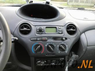 Toyota Yaris Yaris (P1), Hatchback, 1999 / 2005 1.0 16V VVT-i picture 12