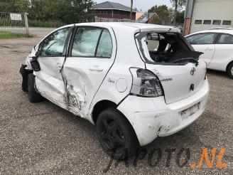 Toyota Yaris Yaris II (P9), Hatchback, 2005 / 2014 1.33 16V Dual VVT-I picture 3