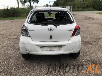 Toyota Yaris Yaris II (P9), Hatchback, 2005 / 2014 1.33 16V Dual VVT-I picture 4