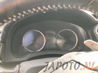 Lexus IS IS (E3), Sedan, 2013 300h 2.5 16V picture 18