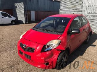 Vrakbiler auto Toyota Yaris Yaris II (P9), Hatchback, 2005 / 2014 1.0 12V VVT-i 2007/8