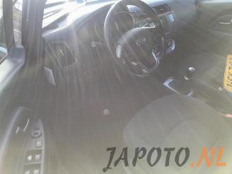 Kia Rio Rio III (UB), Hatchback, 2011 / 2017 1.2 CVVT 16V picture 11
