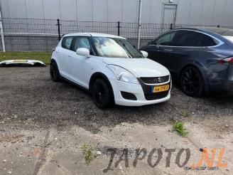 Suzuki Swift Swift (ZA/ZC/ZD), Hatchback, 2010 / 2017 1.2 16V picture 2