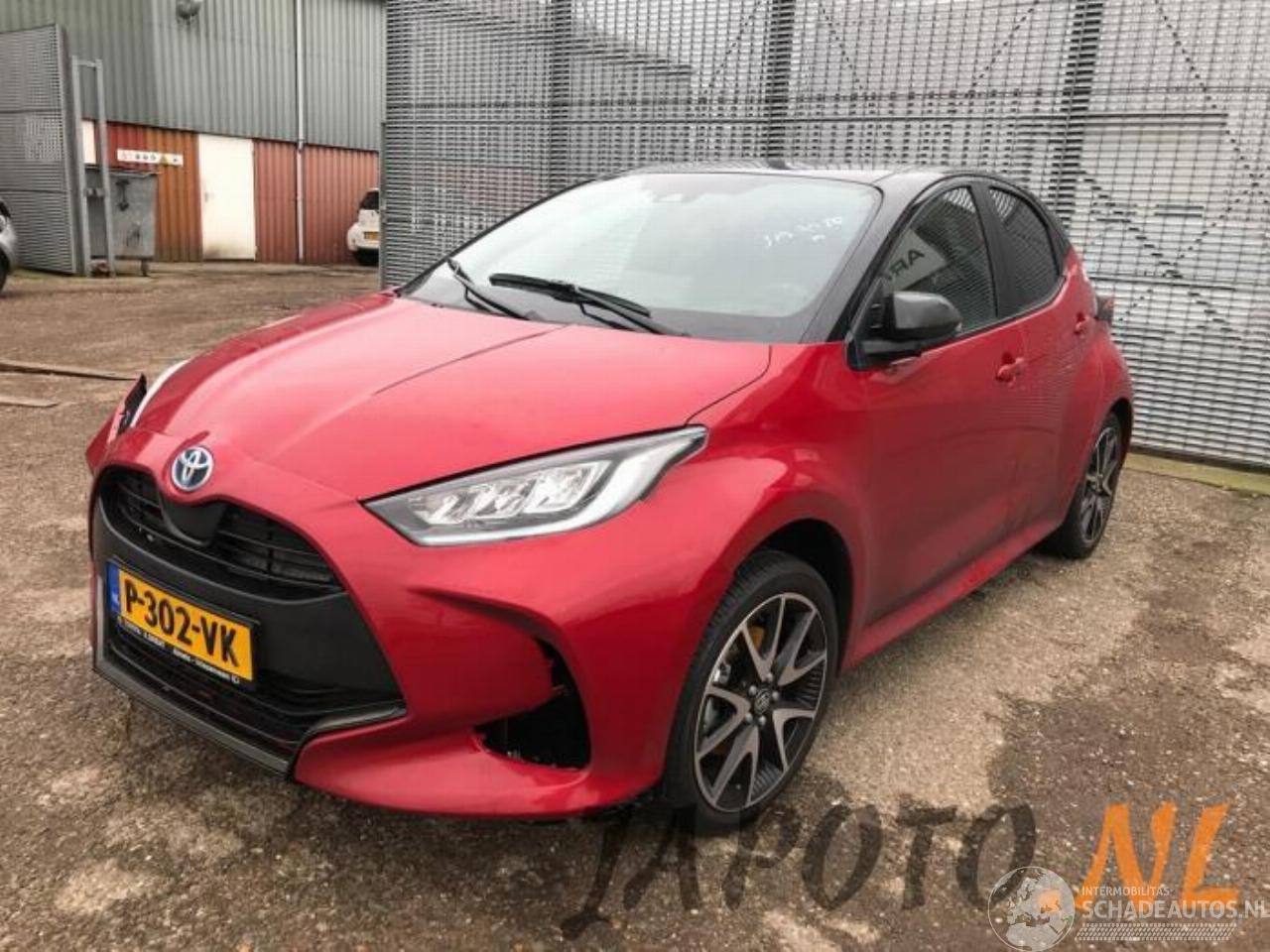 Toyota Yaris Yaris IV (P21/PA1/PH1), Hatchback, 2020 1.5 12V Hybrid