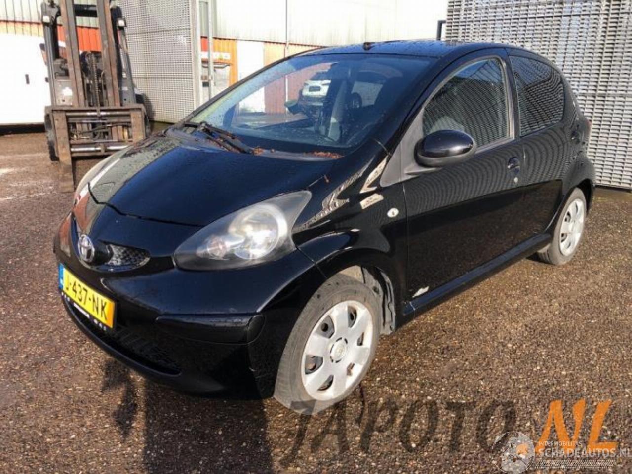 Toyota Aygo Aygo (B10), Hatchback, 2005 / 2014 1.0 12V VVT-i