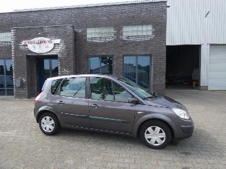 Schadeauto Renault Scenic 1.6-16V DYNAM.COMF. 2006/1