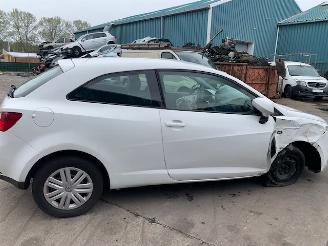 Seat Ibiza ibiza IV (6J5) Hatchback 5-drs 1.2 TSI (CBZB) [77kW] picture 5