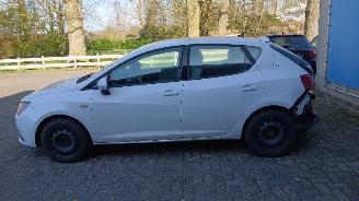 Seat Ibiza Ibiza IV (6J5) Hatchback 5-drs 1.0 EcoTSI 12V (CHZB) [70kW]  (05-2015/=
06-2017) picture 4