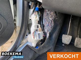 Peugeot 108 1.0 e-VTi Active Airco Cruise 5-Drs picture 14