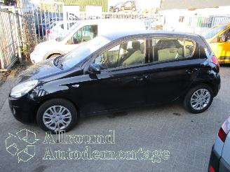 Hyundai I-20 i20 Hatchback 1.2i 16V (G4LA) [57kW]  (09-2008/12-2012) picture 8