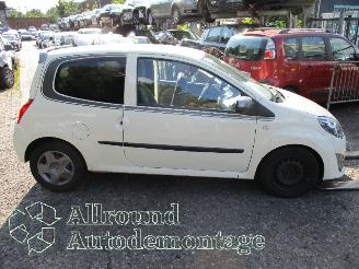 Renault Twingo Twingo II (CN) Hatchback 3-drs 1.2 16V (D4F-770) [55kW]  (03-2007/09-2=
014) picture 7