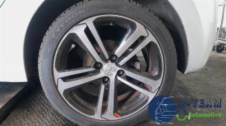 Peugeot 208 208 I (CA/CC/CK/CL), Hatchback, 2012 / 2019 1.2 12V e-THP PureTech 110 picture 31