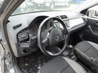 Skoda Fabia Fabia III (NJ3), Hatchback 5-drs, 2014 / 2021 1.2 TSI 16V picture 9