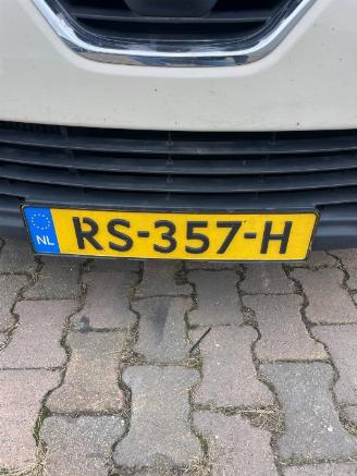 begagnad bil auto Renault Captur Captur (2R) SUV 0.9 Energy TCE 12V (H4B-400(H4B-A4)) [66kW]  (06-2013/=
=2E..) 1980