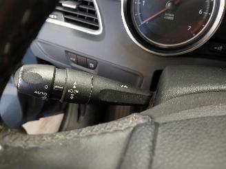 Peugeot 508 508 SW (8E/8U) Combi 1.6 THP 16V (EP6CDT(5FV)) [115kW]  (11-2010/12-20=
18) picture 17