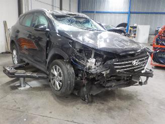 Hyundai Tucson Tucson (TL) SUV 1.6 T-GDi 16V 2WD (G4FJ) [130kW]  (06-2015/05-2023) picture 2