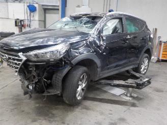 Vrakbiler auto Hyundai Tucson Tucson (TL) SUV 1.6 T-GDi 16V 2WD (G4FJ) [130kW]  (06-2015/05-2023) 2018/2
