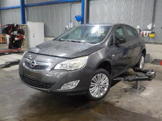Uttjänta bilar auto Opel Astra Astra J (PC6/PD6/PE6/PF6) Hatchback 5-drs 1.3 CDTI 16V EcoFlex (A13DTE=
(Euro 5)) [70kW]  (12-2009/10-2015) 2011/4