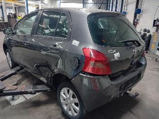 Toyota Yaris Yaris II (P9) Hatchback 1.3 16V VVT-i (2SZFE) [64kW]  (08-2005/11-2010=
) picture 4