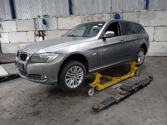 disassembly passenger cars BMW 3-serie 3 serie Touring (E91) Combi 320d 16V (N47-D20A) [130kW]  (02-2007/12-2=
010) 2009