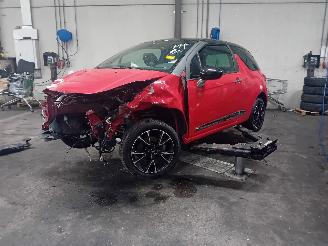 rozbiórka samochody osobowe Citroën DS3 DS3 (SA) Hatchback 1.2 12V PureTech 82 (EB2F(HMZ)) [60kW]  (01-2013/03=
-2015) 2012