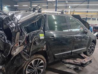 Renault Scenic Grand Scénic III (JZ) MPV 1.2 16V TCe 115 (H5F-400(H5F-A4)) [85kW]  =
(04-2012/12-2016) picture 3