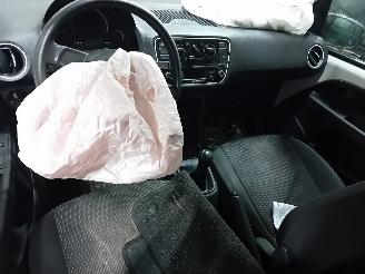 Volkswagen Up! Up! (121) Hatchback 1.0 12V 60 (CHYA) [44kW]  (08-2011/08-2020) picture 5