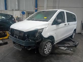 Vrakbiler auto Mercedes Vito Vito Tourer (447.7) Bus 1.6 111 CDI 16V (OM622.951) [84kW]  (10-2014/.=
=2E.) 2016/12
