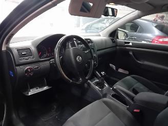 Volkswagen Golf Golf V (1K1) Hatchback 1.6 FSI 16V (BLF(Euro 4)) [85kW]  (10-2003/07-2=
008) picture 5