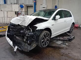 Coche siniestrado Volkswagen Golf Golf VII (AUA) Hatchback 1.4 TSI 16V (CXSA(Euro 5)) [90kW]  (11-2012/0=
3-2020) 2014