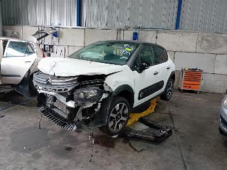 demontáž osobní automobily Citroën C3 C3 (SX/SW) Hatchback 1.2 12V e-THP PureTech 110 (EB2DT(HNZ)) [81kW]  (=
07-2016/...) 2018