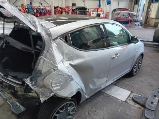 Lancia Ypsilon Ypsilon (312) Hatchback 0.9 TwinAir 85 (312.A.2000(Euro 5)) [63kW]  (0=
5-2011/...) picture 3