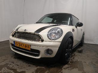 Vaurioauto  passenger cars Mini Mini Mini (R56) Hatchback 1.6 Cooper D 16V (DV6TED4(9HZ)) [80kW]  (11-2006/=
09-2010) 2010/4