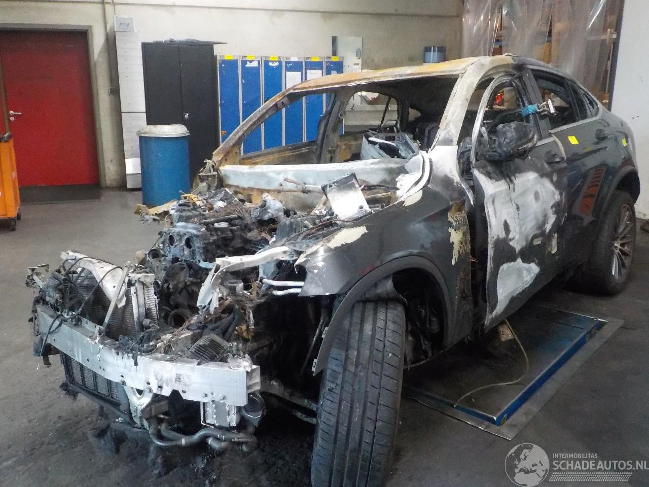 Mercedes GLC GLC Coupe (C253) SUV 2.0 300 e 16V 4-Matic (M274.920) [235kW]  (11-201=
9/...)