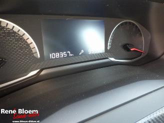 Peugeot 2008 1.2 PureTech Active 101pk picture 14