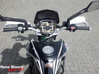 KTM 690 Duke  picture 10