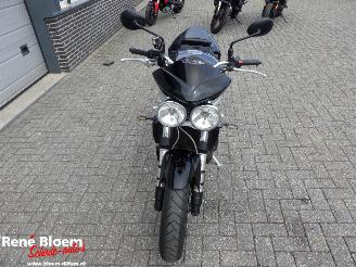 Triumph Speed Triple 955i picture 8